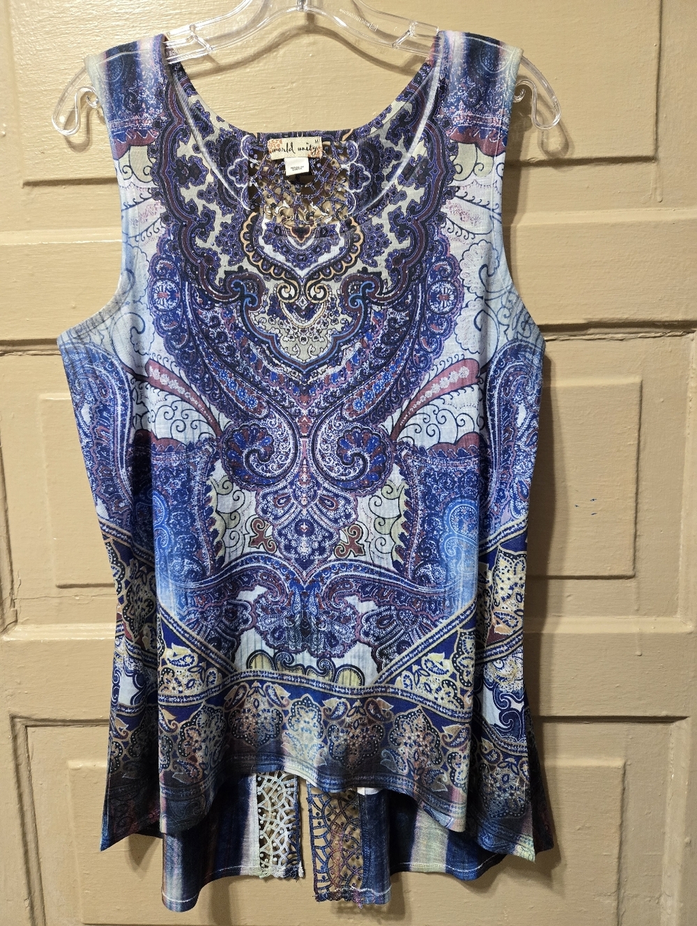 World Unity Blue Paisley Bedazzled Cutout Back Sleeveless Tunic Top NWOT Size: M